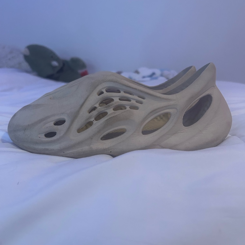 Yeezy foam runner, color (cream), size 6 men’s